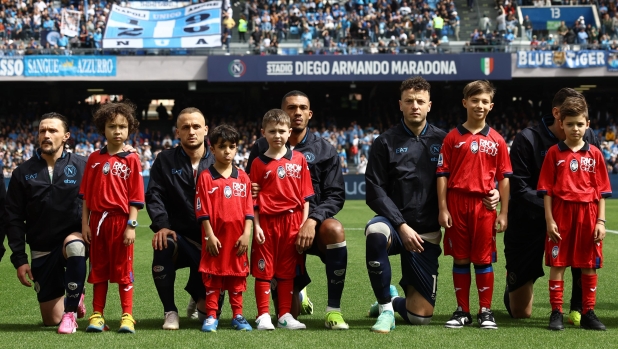 line up during the Serie A soccer match between Napoli and Atalanta at the Diego Armando Maradona Stadium in Naples, north west Italy - Saturday, March 30 , 2024. Sport - Soccer .  (Photo by Alessandro Garofalo/Lapresse)