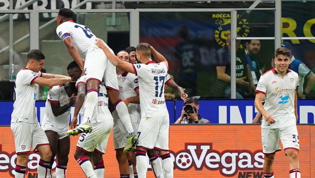 Cagliari's Eldor Shomurodov celebrates after scoring 1-1 during the Serie A soccer  match between Inter and Cagliari  at  San Siro stadium   , north Italy - Sunday 14 , April , 2024. Sport - Soccer . (Photo by Spada/LaPresse)