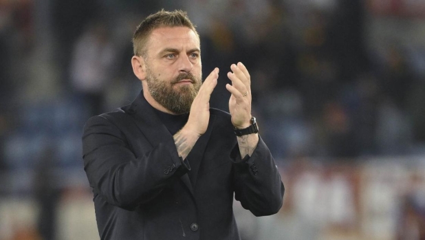 ROME, ITALY - APRIL 22: AS Roma coach Daniele De Rossi after the Serie A TIM match between AS Roma and Bologna FC - Serie A TIM  at Stadio Olimpico on April 22, 2024 in Rome, Italy. (Photo by Luciano Rossi/AS Roma via Getty Images)