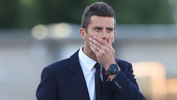 EMPOLI, ITALY - SEPTEMBER 14: Thiago Motta manager of Juventus reacts during the Serie A match between Empoli and Juventus at Stadio Carlo Castellani on September 14, 2024 in Empoli, Italy. (Photo by Gabriele Maltinti/Getty Images)