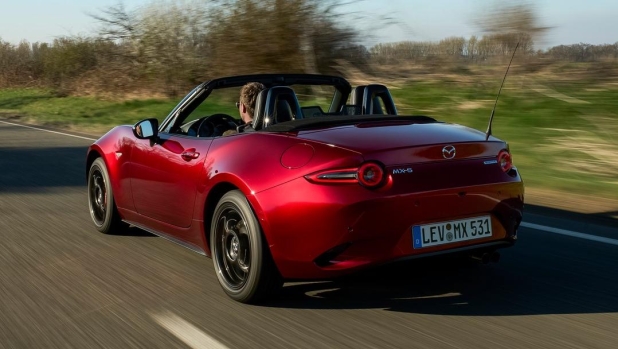 Auto cabrio e spider a meno di 100 mila euro: cosa si può comprare