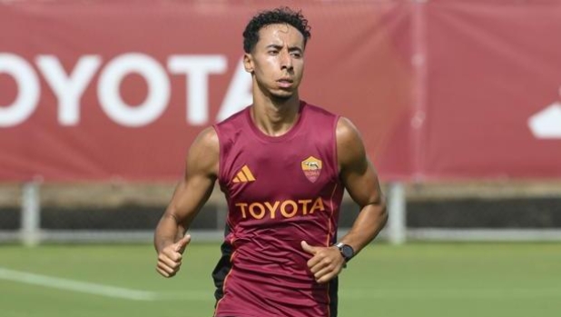 Roma, si fa male Salah-Eddine: distorsione a una caviglia