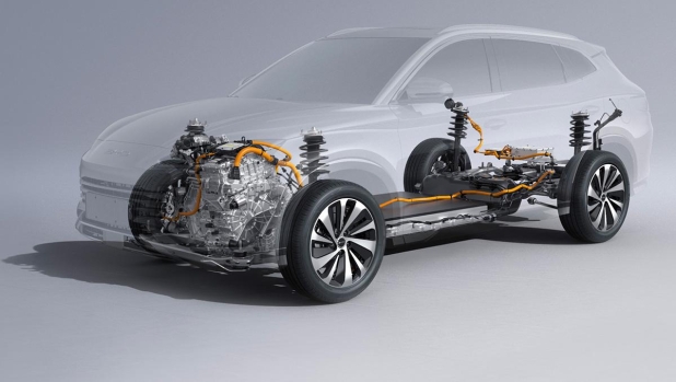 Auto ibride full e plug-in: come consumare meno