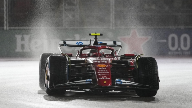 Las Vegas: Hamilton all'Inferno, Ultimo con un Giro in Più