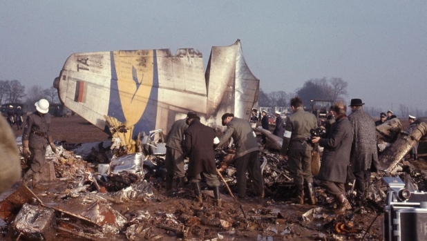 "Scrivete che vinceremo", ma l'aereo si schiantò: 60 anni fa la tragedia di Brema
