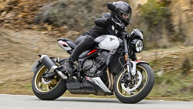 Triumph Trident 800: tre cilindri giusto per la naked che mancava