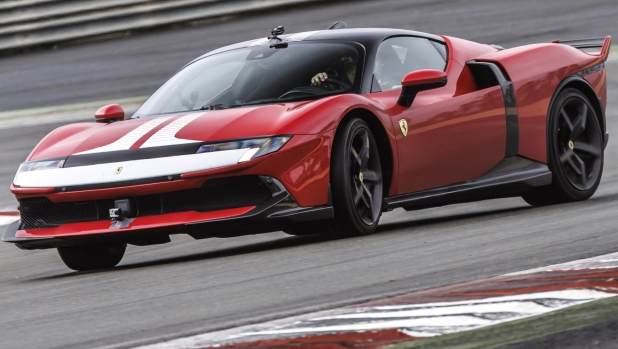 Ferrari 849 Testarossa: un cuore ultratecnologico che batte a 8.300 giri