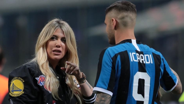 Wanda Nara punge Icardi: "Paga gli alimenti alle tue figlie e addio agli avvocati"