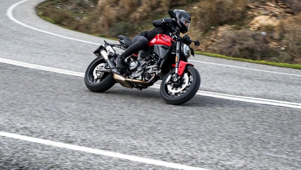 Ducati Monster 2026: potente, facile, premium. La prova