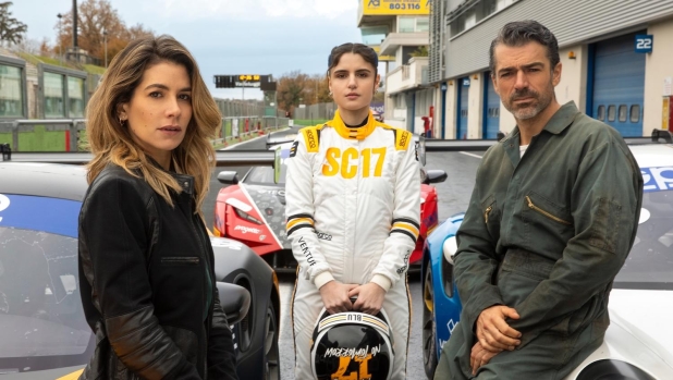 Motorvalley, arriva su Netflix la serie con Luca Argentero e Giulia Michelini