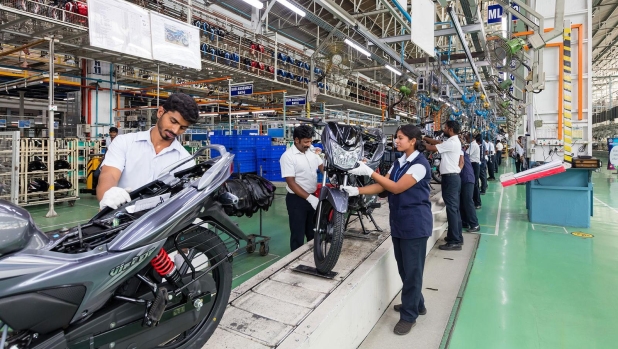 India: forte con le auto, gigante con le moto. Le differenze con la Cina
