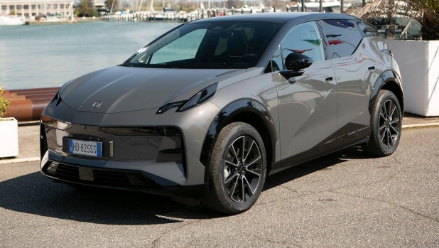 Zeekr X: come va il Suv compatto elettrico