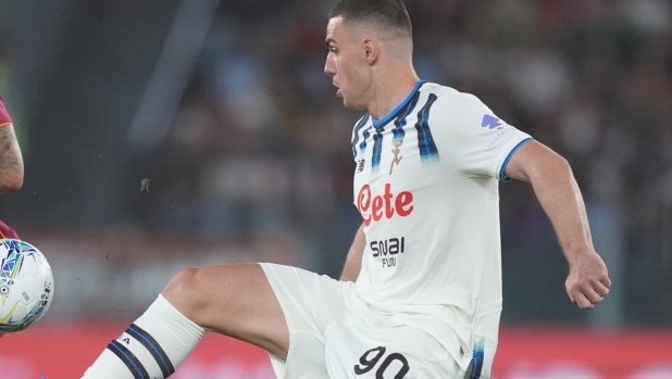 Non basta Krstović, Atalanta battuta 2-1 dal Feyenoord in amichevole. Decisivo il figlio di Van Persie