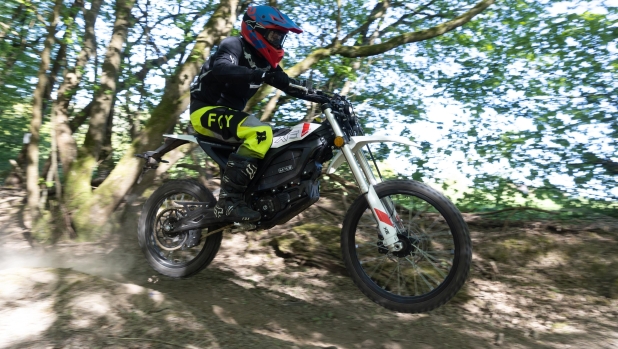 Zero XE, l'offroad elettrica facile. Come va fuoristrada e in città