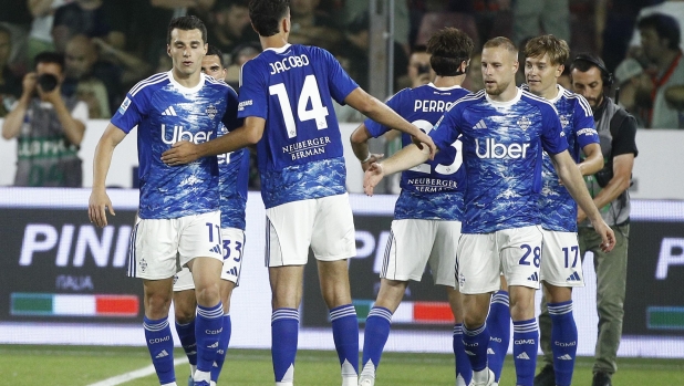 Douvikas e Diao trascinano il Como: vittoria in rimonta contro il Famalicão
