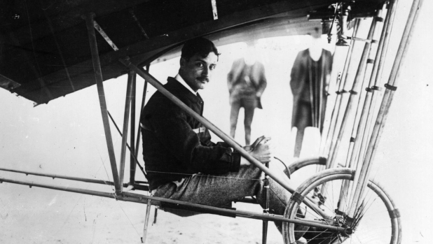 Roland Garros, l'ostinato genio aviatore che "baciava" le nuvole