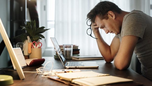Qual è l'impatto dello smart working sulla salute mentale? Le risposte di uno studio