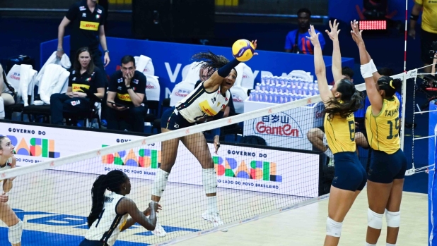Nations League, che grinta l'Italia: mette paura al Brasile del Mondiale e cede solo al tie-break