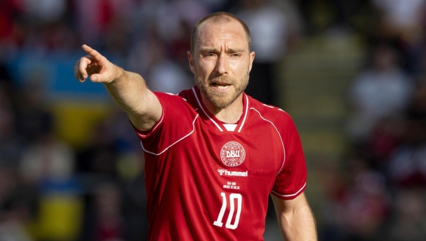 Eriksen rassicura dopo il malore: "Sto bene, il pacemaker ha funzionato. Situazione diversa dal 2021"