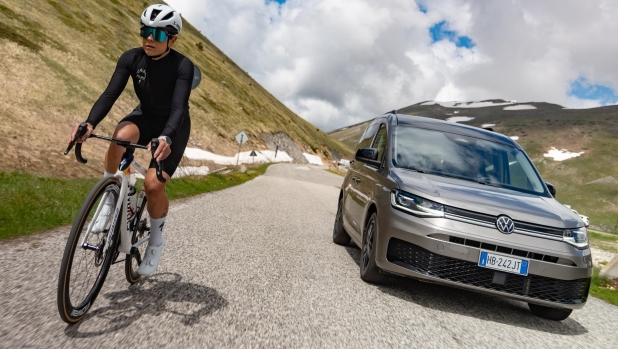 Volkswagen Caddy con Chiara Ciuffini: tre bici a Campo Imperatore