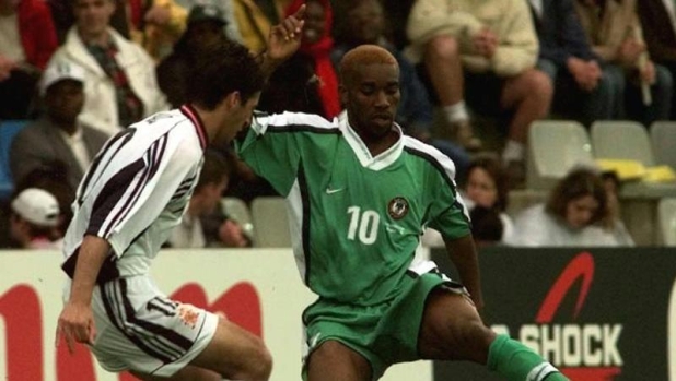 Okocha, tecnica sublime e vanità infinita: la parabola di un talento incompiuto