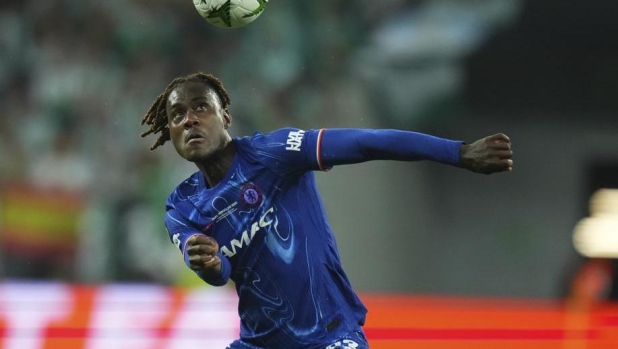 Il Como fa sul serio: offertona al Chelsea per Chalobah. I dettagli