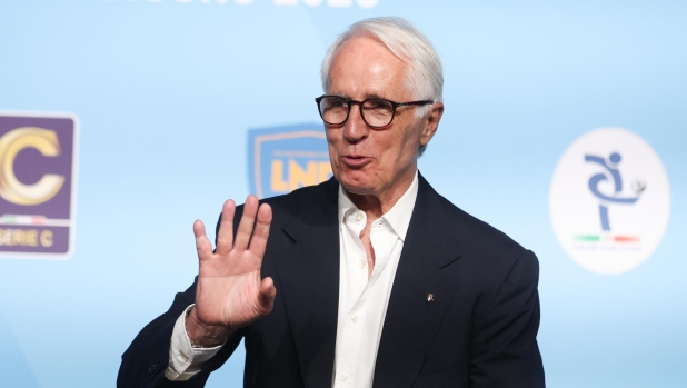 Malagò: "A giorni la nomina del ct. Oltre a Mancini e Pirlo ci possono essere altri nomi"