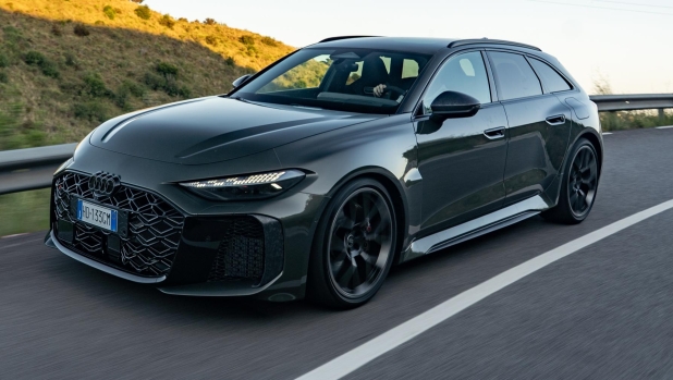 Audi RS 5, al volante dell'ibrida sportiva da 639 Cv che inaugura una nuova era