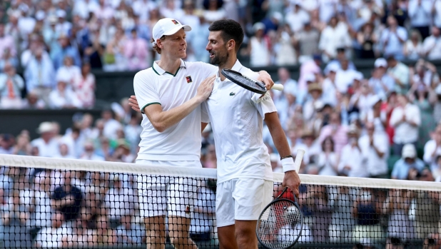 Djokovic primo davanti a Nadal, Sinner a un passo dal podio... i 10 tennisti che hanno guadagnato di più
