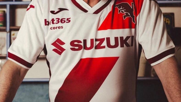 Torino, la seconda maglia è un omaggio al legame col River Plate: presente l'iconica fascia obliqua