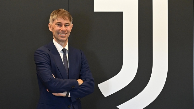 Lo scippo di Celik, poi Alajbegovic e ora l'assalto a Zirkzee: Juve, Massara e un mercato di sgarbi alla Roma