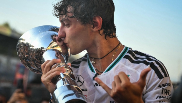 Antonelli si prende tutto: Monza, i tifosi Ferrari e un pezzo di Mondiale...
