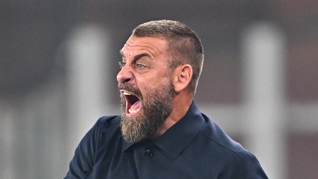 Il Genoa compie 133 anni, De Rossi: "Questo club ti entra dentro, ma ora dobbiamo migliorare"