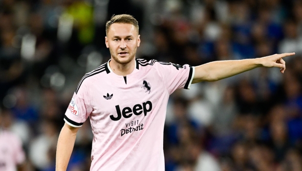 LIVE Alle 20.45 Sassuolo-Juve. Le formazioni ufficiali: Spalletti con Koop-Douglas. Adzic sta fuori