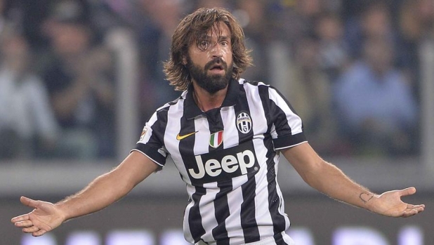 Nel 2013 due sostituzioni contro Milan e Verona innervosiscono Andrea Pirlo, allora centrocampista della Juventus, allenata da Antonio Conte. G. B. Olivero racconta come venne risolta in modo brillante quella pericolosa situazione