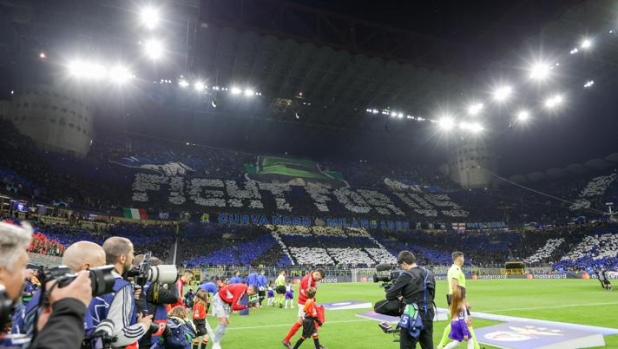 La coreografia della Curva per Inter-Benfica. Ansa