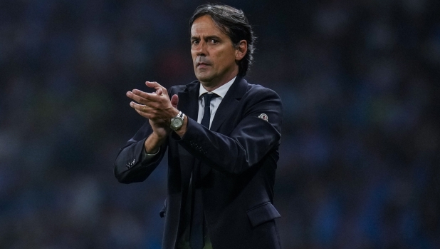 Inter Milan's head coach Simone Inzaghi gestures during the Champions League final soccer match between Manchester City and Inter Milan at the Ataturk Olympic Stadium in Istanbul, Turkey, Saturday, June 10, 2023. (AP Photo/Manu Fernandez)