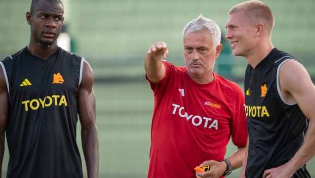 ROME, ITALY - JULY 19: AS Roma coach Josè Mourinho, Evan Ndicka and Rasmus Kristensen during a training session at Centro Sportivo Fulvio Bernardini on July 19, 2023 in Rome, Italy. (Photo by Fabio Rossi/AS Roma via Getty Images)