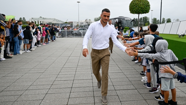 TURIN, ITALY - AUGUST 27: Filip Kostic of Juventus arrives at the stadium and greets the fans prior to the Serie A TIM match between Juventus and Bologna FC at Allianz Stadium on August 27, 2023 in Turin, Italy. (Photo by Daniele Badolato - Juventus FC/Juventus FC via Getty Images)