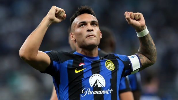MILAN, ITALY - SEPTEMBER 03: Lautaro Martinez of Inter celebrates his team's second goal during the Serie A TIM match between FC Internazionale and ACF Fiorentina at Stadio Giuseppe Meazza on September 03, 2023 in Milan, Italy. (Photo by Emilio Andreoli - Inter/Inter via Getty Images)