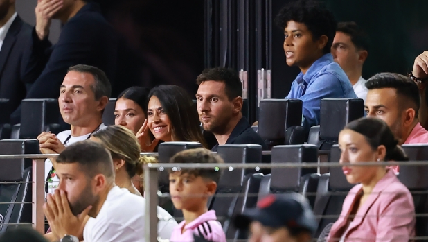 FORT LAUDERDALE, FLORIDA - SEPTEMBER 27: Lionel Messi #10 of Inter Miami watches from the stands against the Houston Dynamo during the 2023 U.S. Open Cup Final at DRV PNK Stadium on September 27, 2023 in Fort Lauderdale, Florida. (Photo by Hector Vivas/Getty Images)