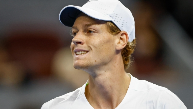 epa10899276 Jannik Sinner of Italy reacts during the Men's Singles Final match against Daniil Medvedev of Russia at the China Open tennis tournament in Beijing, China, 04 October 2023.  EPA/MARK R. CRISTINO