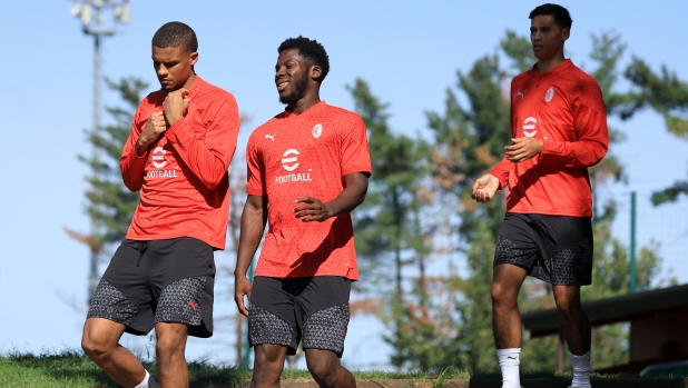 CAIRATE, ITALY - AUGUST 30: (L-R) Malick Thiaw of AC Milan, Yunus Musah and Tijjani Reijnders looks on during an AC Milan training session at Milanello on August 30, 2023 in Cairate, Italy. (Photo by Giuseppe Cottini/AC Milan via Getty Images)