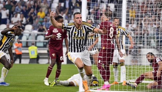 TURIN, ITALY - OCTOBER 07: Federico Gatti of Juventus celebrates after scoring his team's first goal during the Serie A TIM match between Juventus and Torino FC at Allianz Stadium on October 07, 2023 in Turin, Italy. (Photo by Filippo Alfero - Juventus FC/Juventus FC via Getty Images)