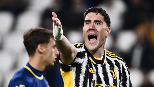 TURIN, ITALY - OCTOBER 28: Dusan Vlahovic of Juventus reacts during the Serie A TIM match between Juventus and Hellas Verona FC at Allianz Stadium on October 28, 2023 in Turin, Italy. (Photo by Stefano Guidi - Juventus FC/Juventus FC via Getty Images)