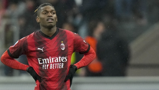 AC Milan's Rafael Leao reacts during a Serie A soccer match between AC Milan and Udinese, at the San Siro stadium in Milan, Italy, Saturday, Nov. 4, 2023. (AP Photo/Luca Bruno)