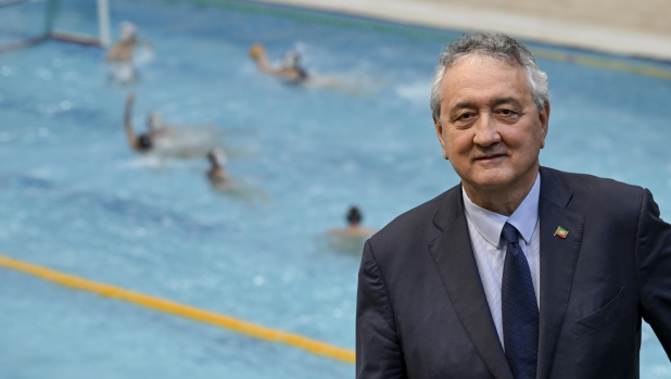 Nell' impianto della piscina 'Scandone' di Napoli il  presidente della Federazione italiana nuoto (Fin), Paolo Barelli, partecipa alla  presentazione dell'accordo tra il Comune di Napoli e la Fin per la gestione condivisa delle piscine della città. 19  gennaio   2024 ANSA/ CIRO FUSCO