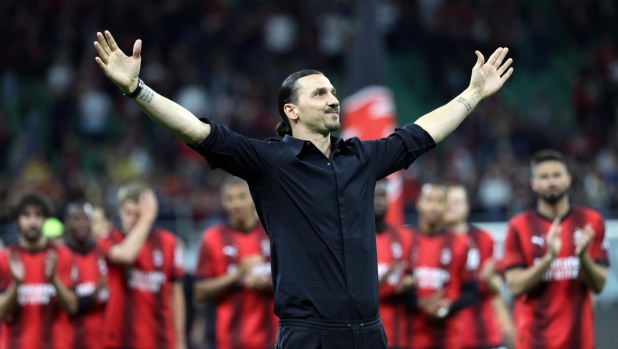 AC MilanÂ?s Zlatan Ibrahimovic greets at the end of the Italian serie A soccer match between AC Milan and Verona  at Giuseppe Meazza stadium in Milan, 4 June  2023. ANSA / MATTEO BAZZI