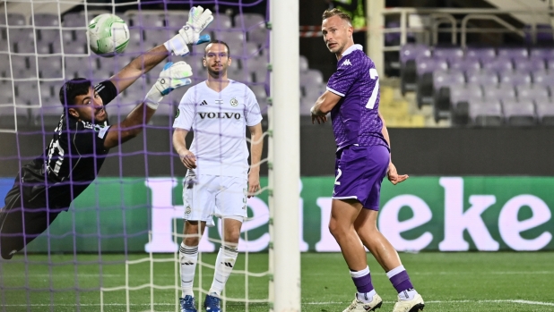 Fiorentina's Antonin Barak goal 1-0 during the UEFA Conference League Round of 16 2nd leg match between Fiorentina and Maccabi Haifa FC at Artemio Franchi Stadium - Sport, Soccer - Florence, Italy - Thurday March 14, 2024 (Photo by Massimo Paolone/LaPresse)