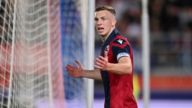 BOLOGNA, ITALY - APRIL 13: Lewis Ferguson of Bologna FC reacts during the Serie A TIM match between Bologna FC and AC Monza at Stadio Renato Dall'Ara on April 13, 2024 in Bologna, Italy. (Photo by Alessandro Sabattini/Getty Images)